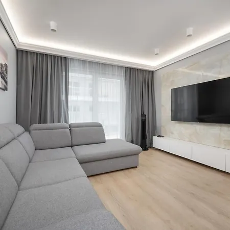 Elegant Apartment With Balcony By The Oder River In Wroclaw By Renters Prestige Exterior photo