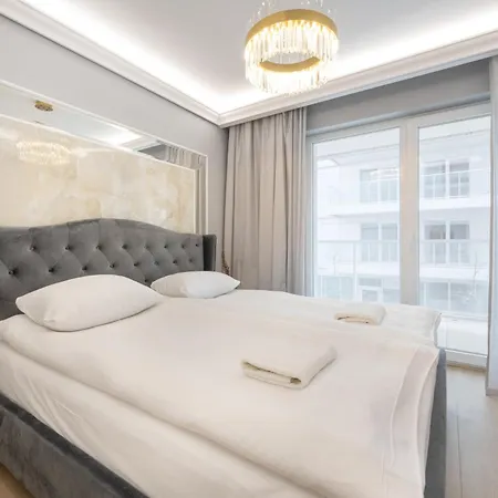 Elegant Apartment With Balcony By The Oder River In Wroclaw By Renters Prestige Exterior photo