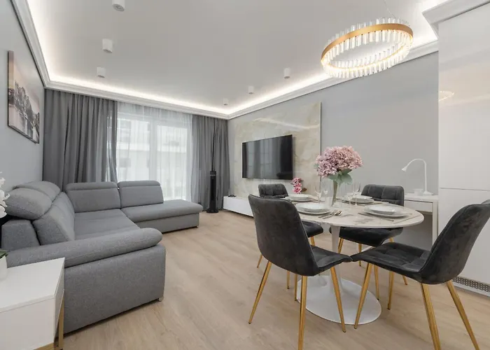 Elegant Apartment With Balcony By The Oder River In Wroclaw By Renters Prestige