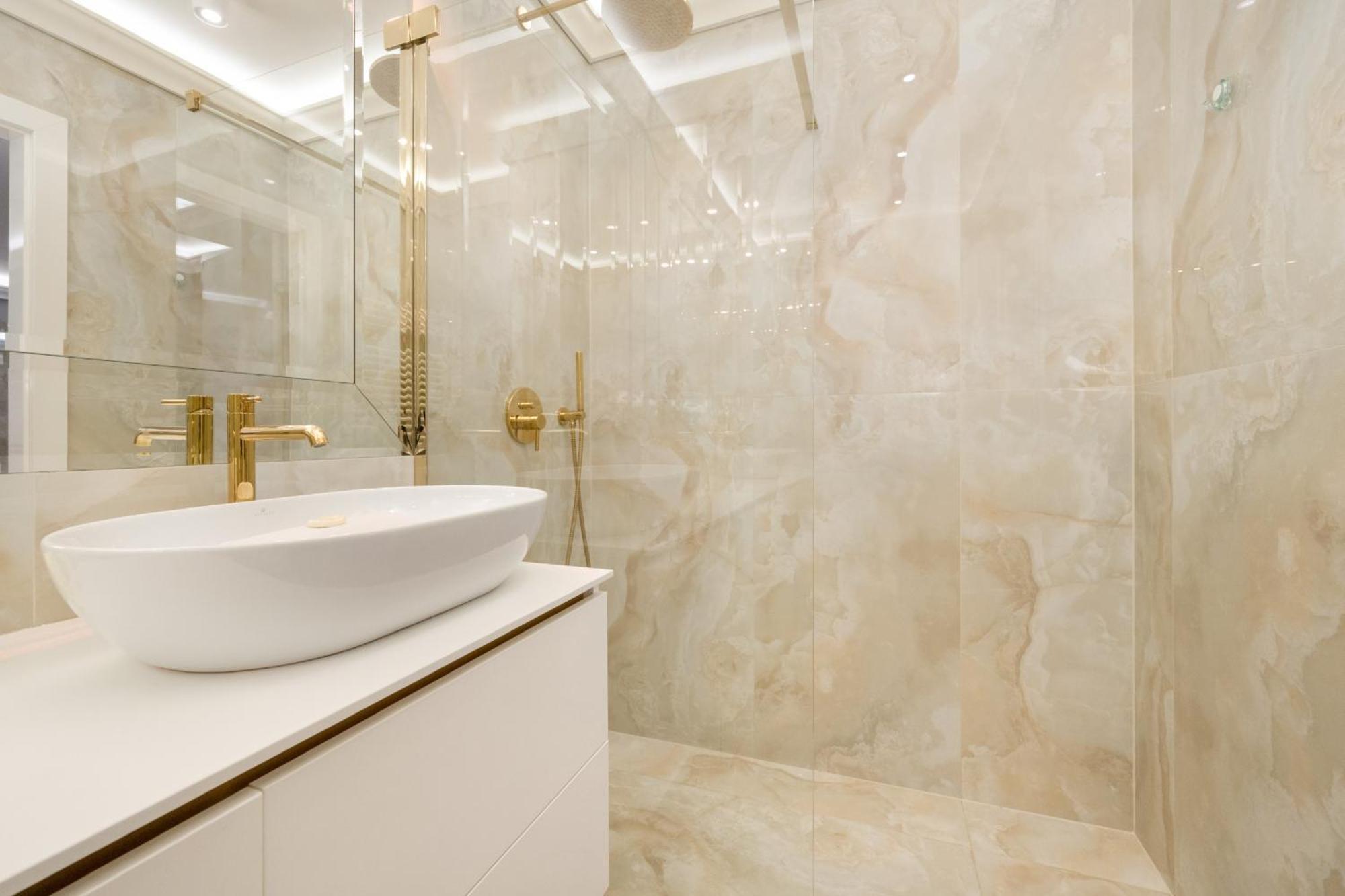 Elegant With Balcony By The Oder River In By Renters Prestige Apartment