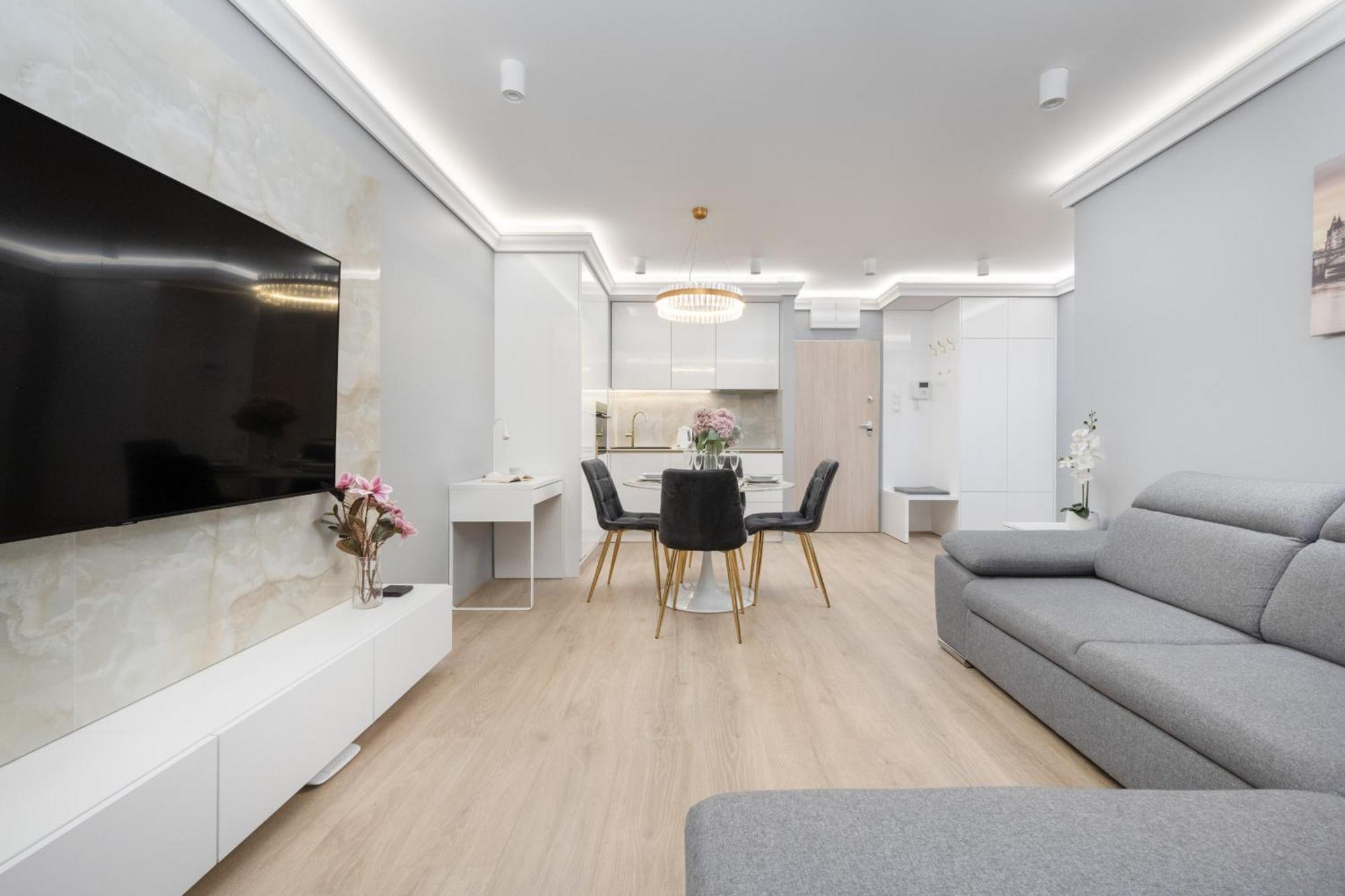 Apartment Elegant With Balcony By The Oder River In By Renters Prestige *