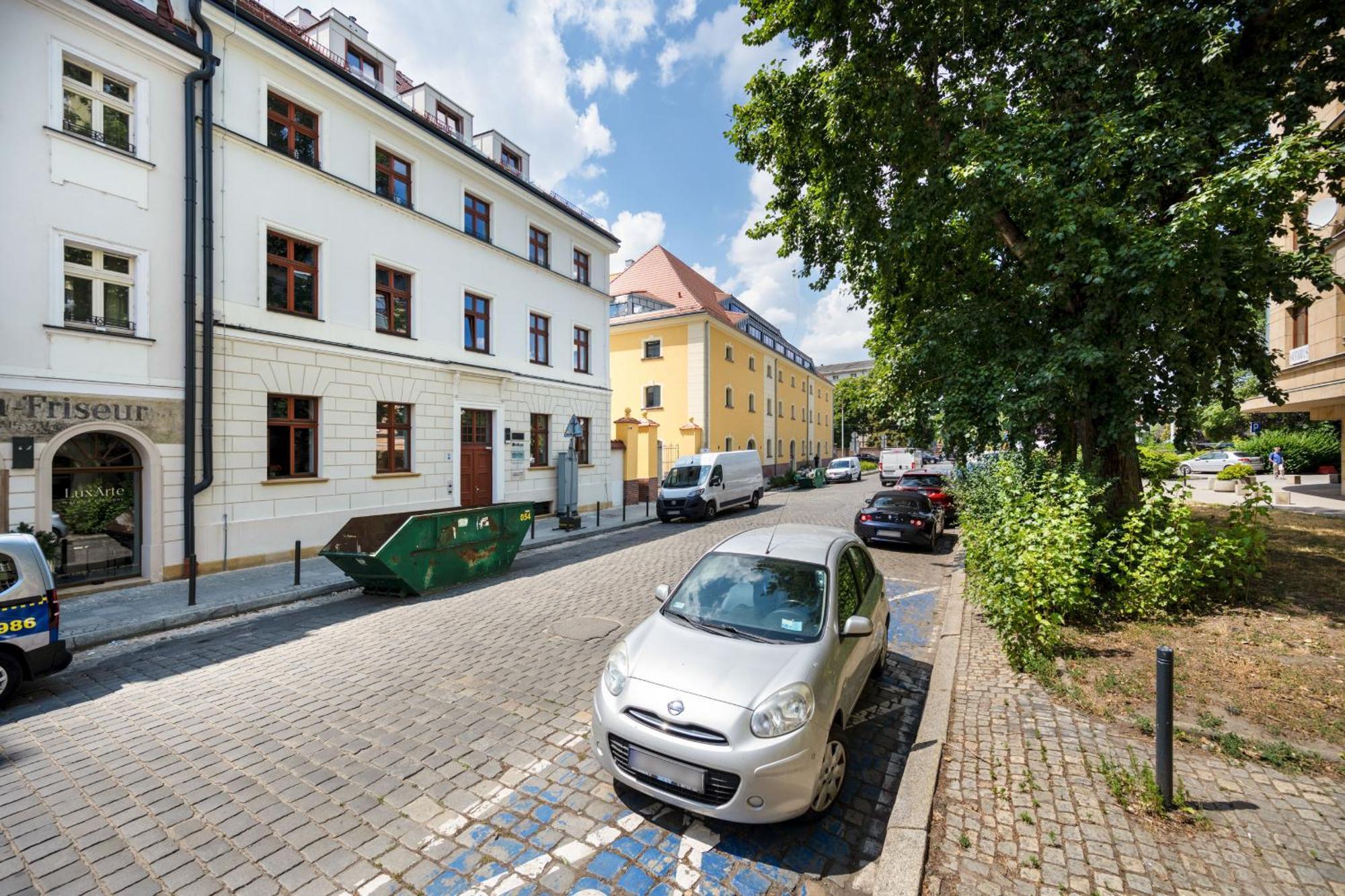 Apartment Elegant With Balcony By The Oder River In By Renters Prestige