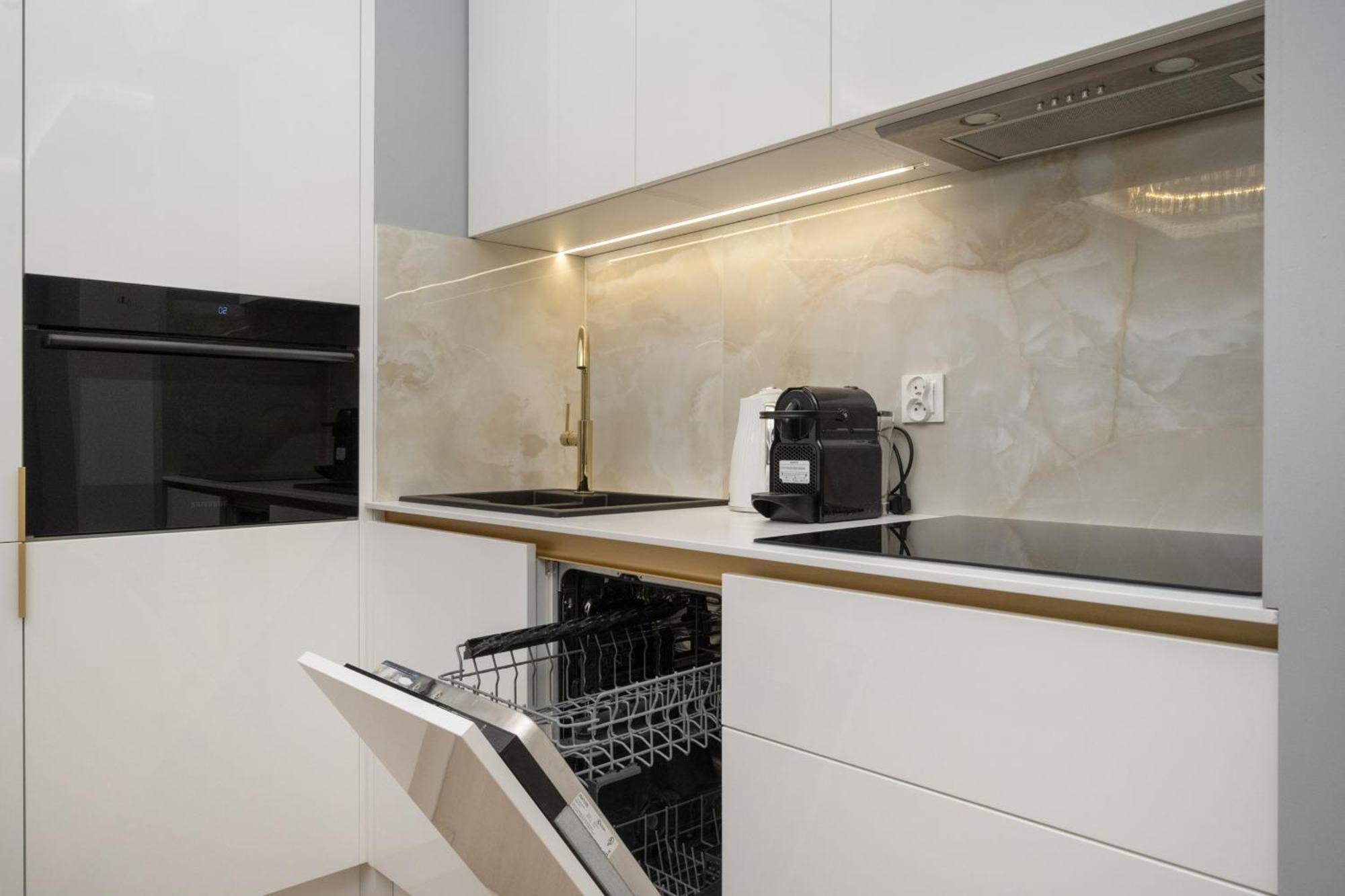 Apartment Elegant With Balcony By The Oder River In By Renters Prestige Wroclaw